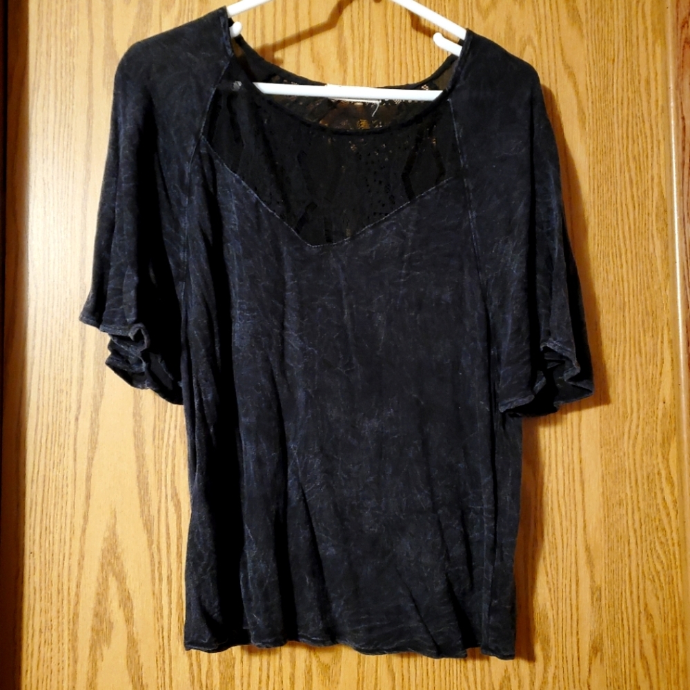 Black shirt with lace
